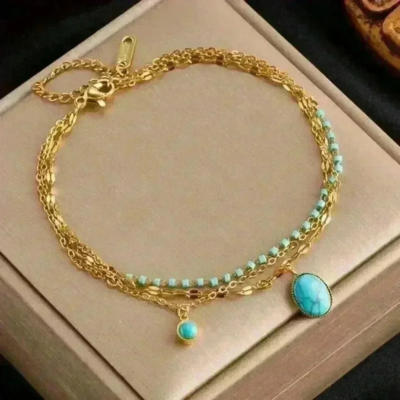 Jewelry - Layered Bracelet with Turquoise Beads and Stone